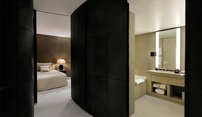 Armani Fountain View Suite with Breakfast - Image 4