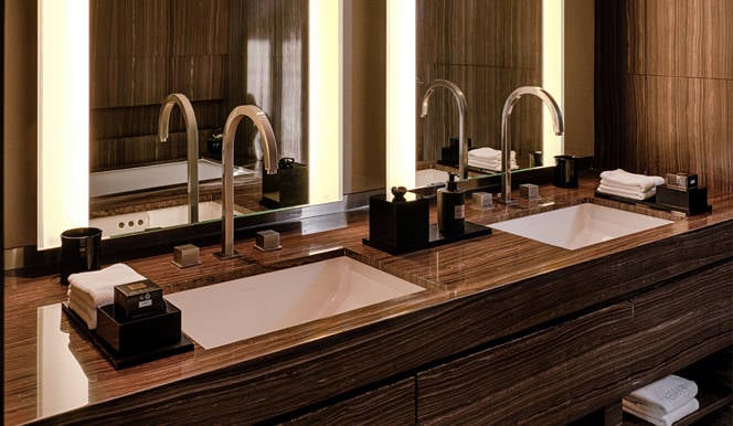 Armani Premiere Suite with Breakfast - Image 4