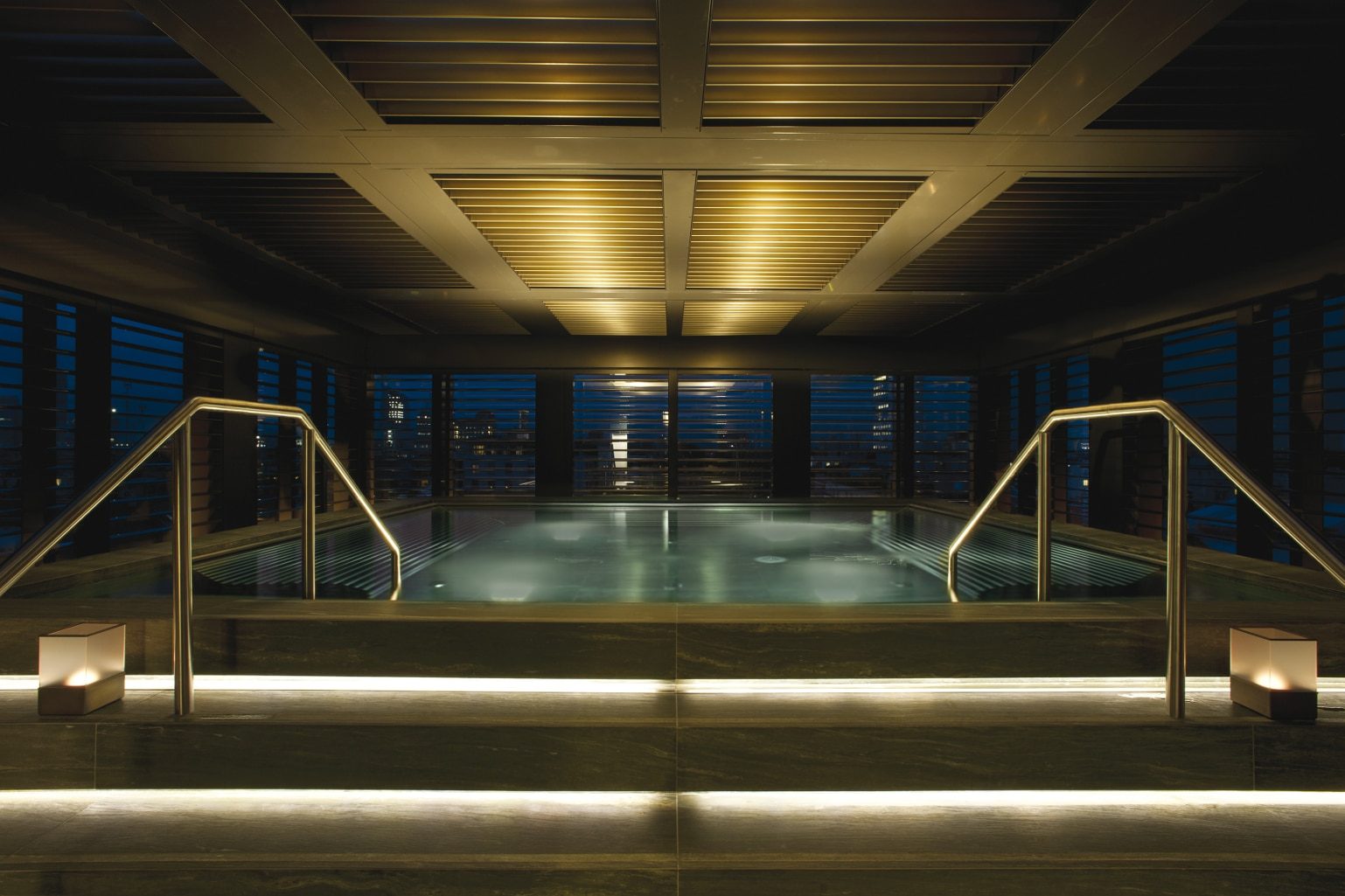 Luxury Hotel Milan city center - 5 stars Hotel - Armani Hotel Milan